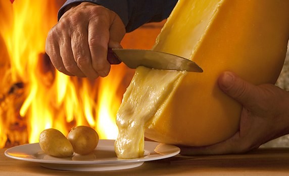 Art of Fondue - Raclette Cheese 'Pepper' (500 g) ***On Stock Item***