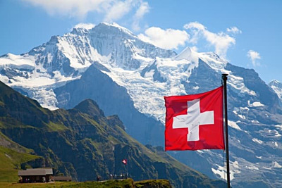 Swiss House Shop – 2nd Year Anniversary